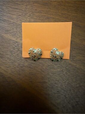 Gold Heart Filigree Stud Earrings - Elegant Women's Jewelry